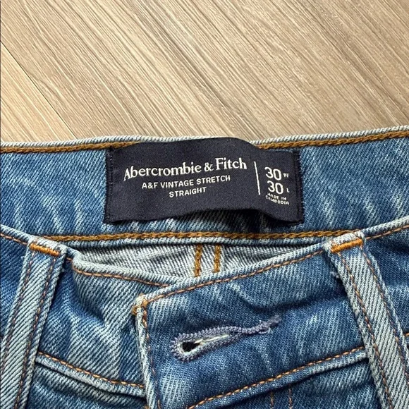 Abercrombie & Fitch Men’s Straight Jeans - Picture 4 of 5